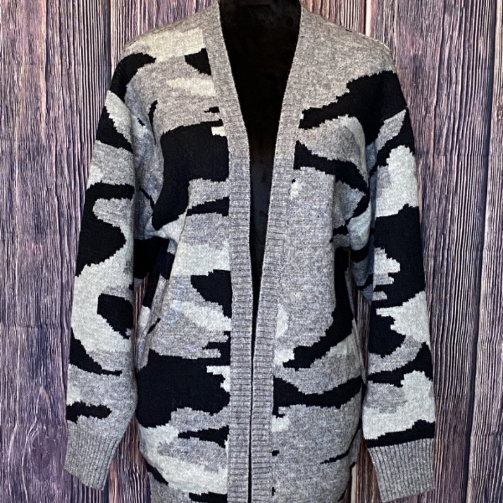 Gotta Have It Sweater Cardigan in Black and Gray C